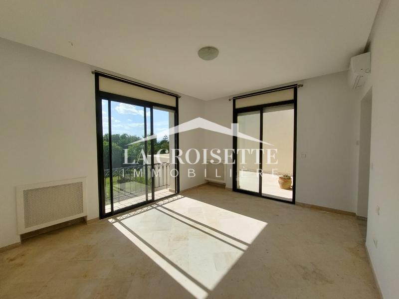 Villa S+3 avec piscine à Gammarth
